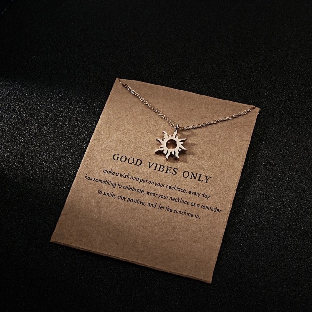 Good Vibes Only Sun Ray Quote Charm Necklace New - Picture 3 of 5